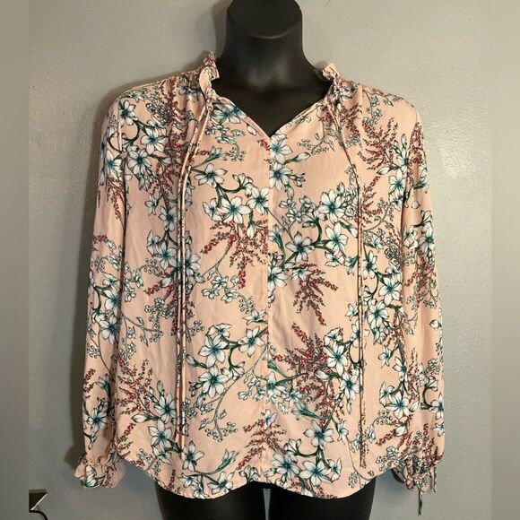 Liz Claiborne Tops - Liz Claiborne Career pink floral blouse